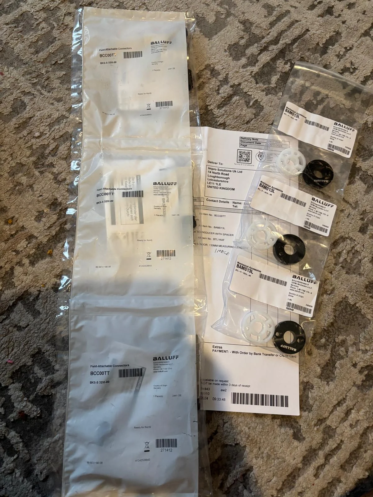 Balluff BCC00TT 8-pin field attachable connector and BAM013L BTL-P-1013-4R magnet