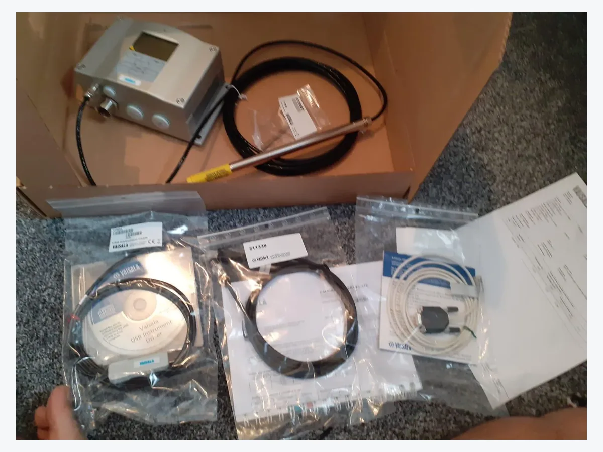 Vaisala humidity transmitter and probe kit from technical procurement experience for humidity measurement
